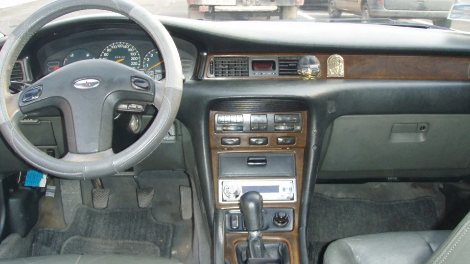 Mitsubishi Sigma 3