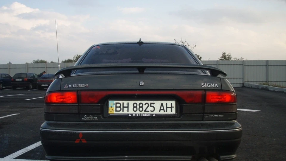 Mitsubishi Sigma 4
