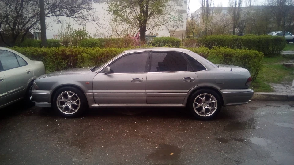 Mitsubishi Sigma 3.0 v 24