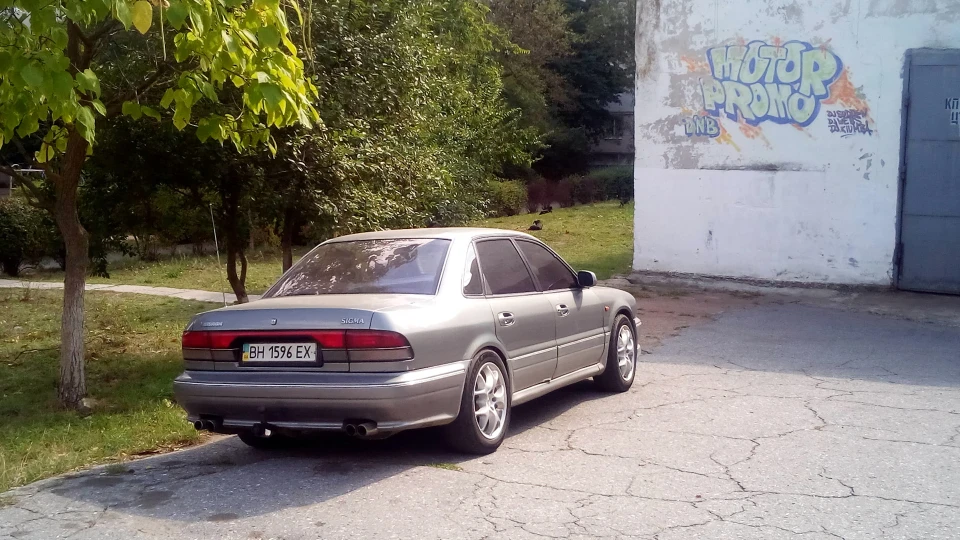 Mitsubishi Sigma 3.0 v 24 4