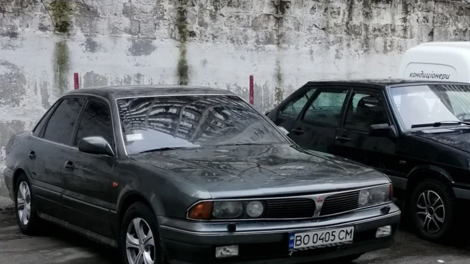 Mitsubishi Sigma 3.0V6 205 4WS 3