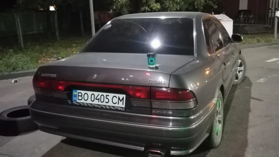 Mitsubishi Sigma 3.0V6 205 4WS 2