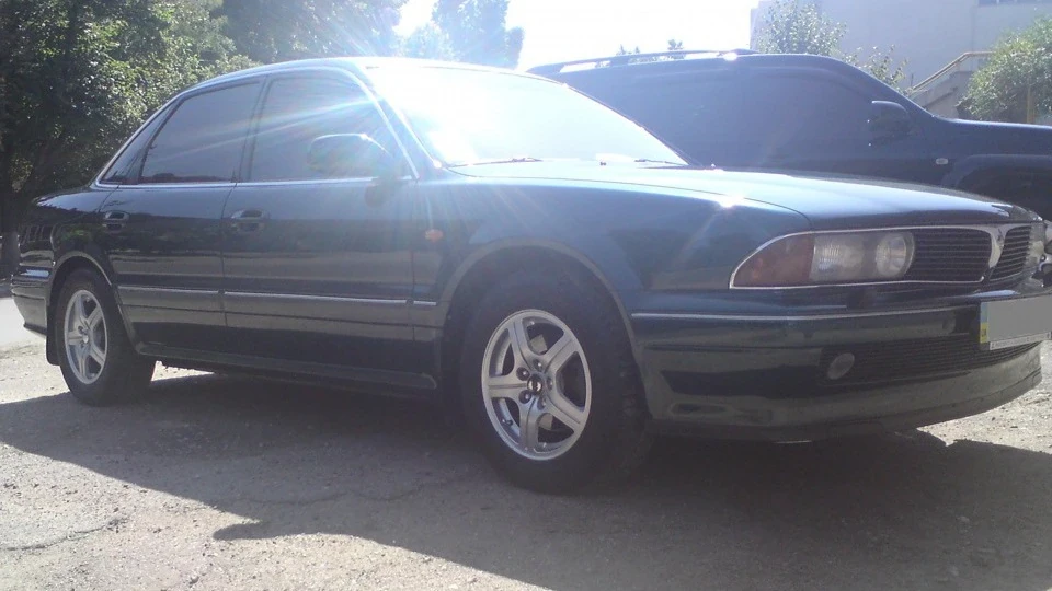 Mitsubishi Sigma 3л японський літак 2