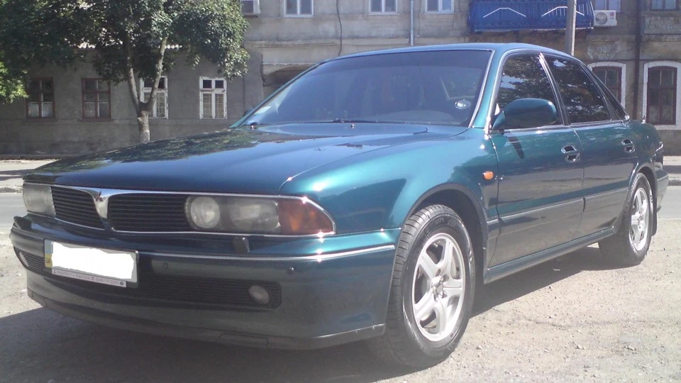 Mitsubishi Sigma 3л японський літак 4