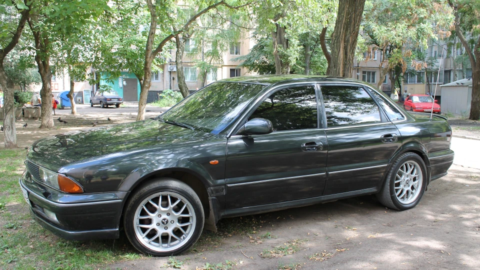 Mitsubishi Sigma Лайнер 3