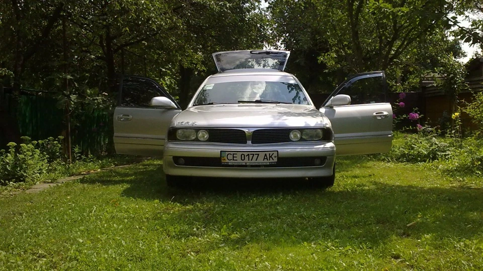 Mitsubishi Sigma Сірий металік.3.0 2