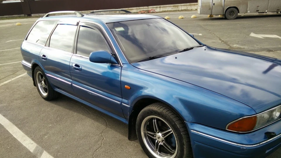 Mitsubishi Sigma Синій Сарайчик 2