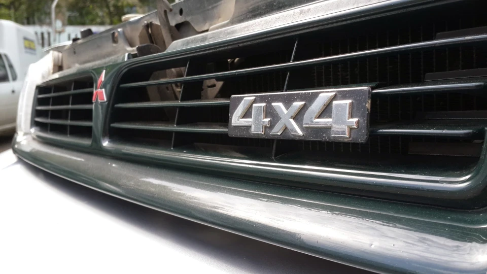 Mitsubishi Space Runner 1.8 4х4 2