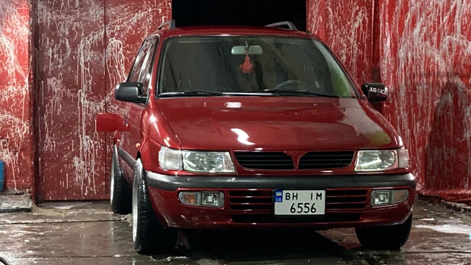 Mitsubishi Space Runner GLXi Бабуля 3
