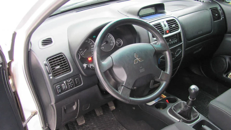 Mitsubishi Space Star 4