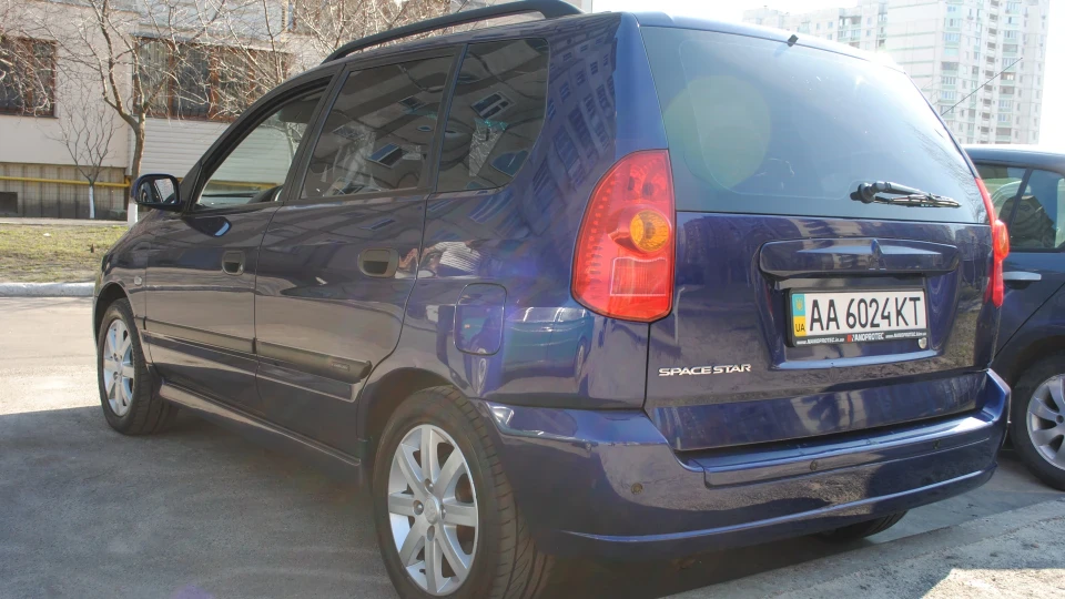 Mitsubishi Space Star 1.6 comfort 2