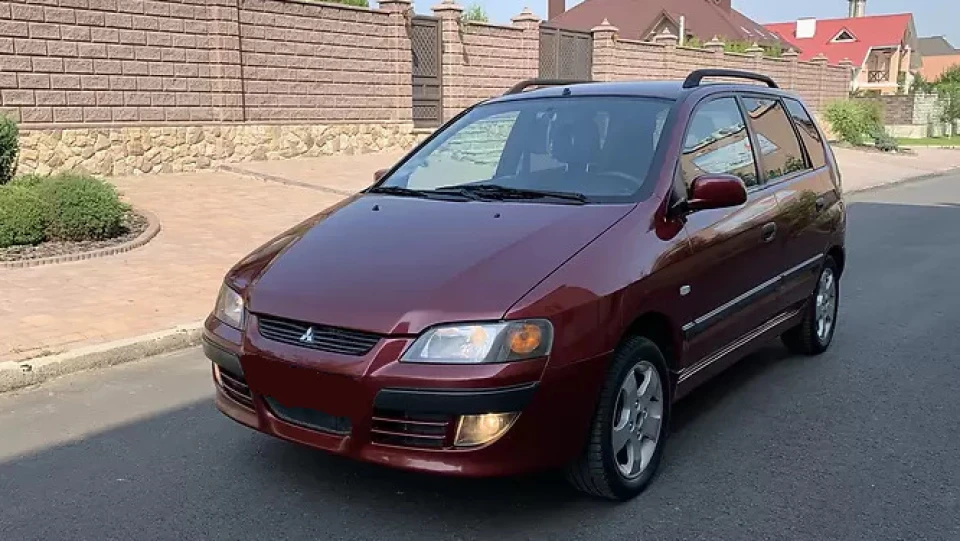 Mitsubishi Space Star 1.8 2