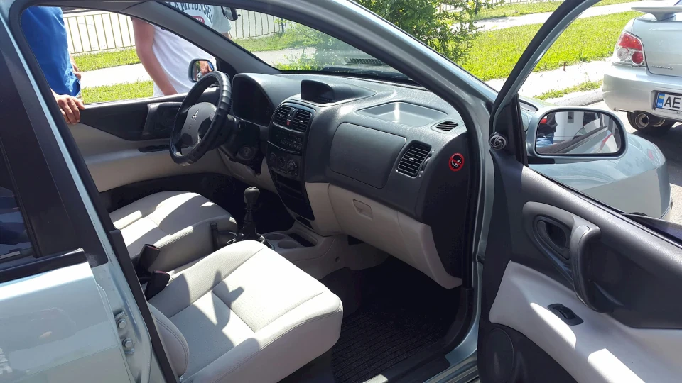 Mitsubishi Space Star family sport 2