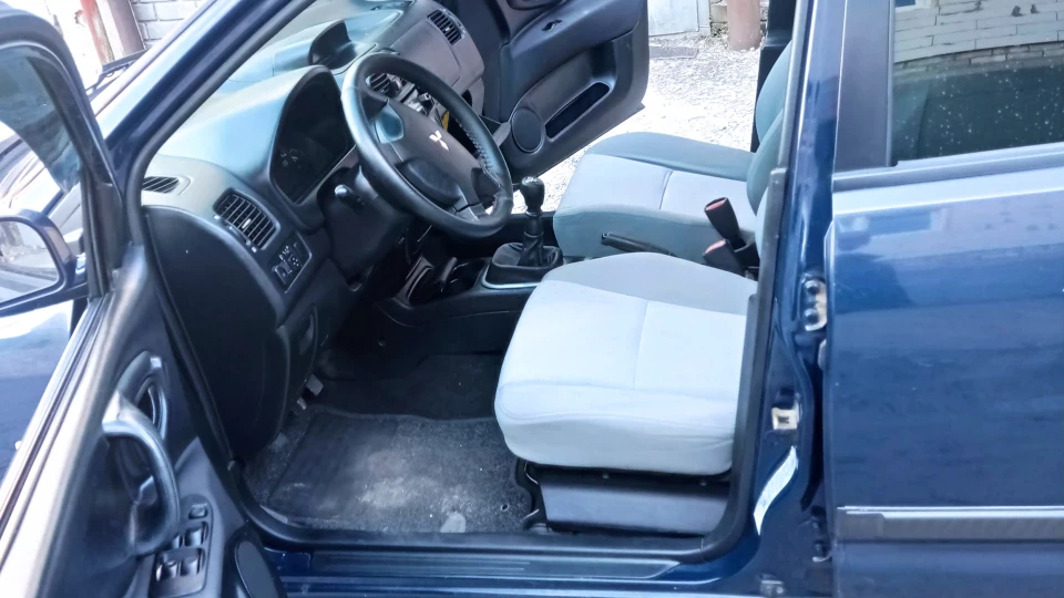 Mitsubishi Space Star Компактний 3