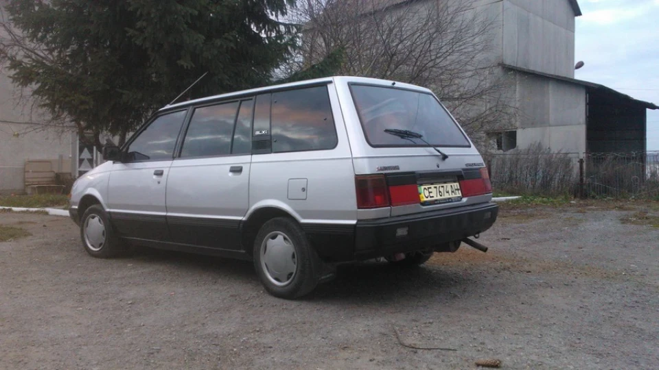 Mitsubishi Space Wagon 2