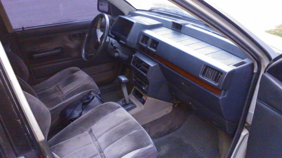 Mitsubishi Space Wagon 4