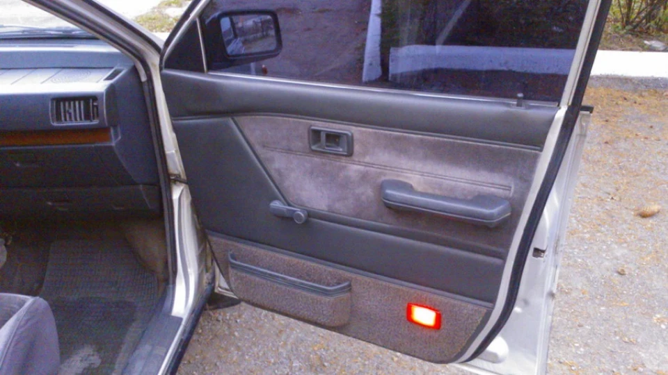 Mitsubishi Space Wagon 5