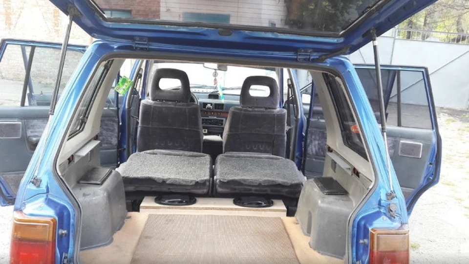 Mitsubishi Space Wagon 5