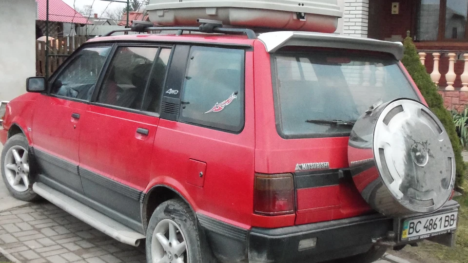 Mitsubishi Space Wagon 2.0 Glxi MPV Hardcore 4