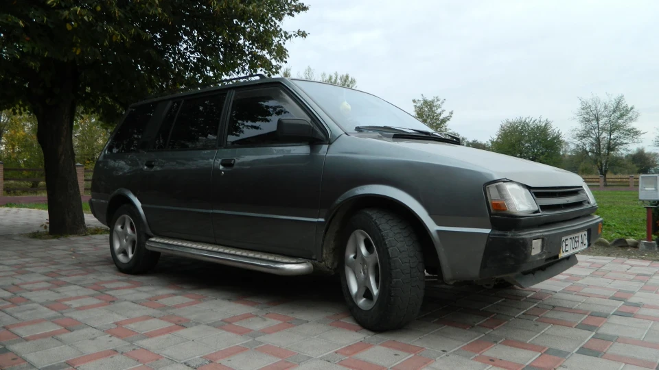 Mitsubishi Space Wagon кросовер