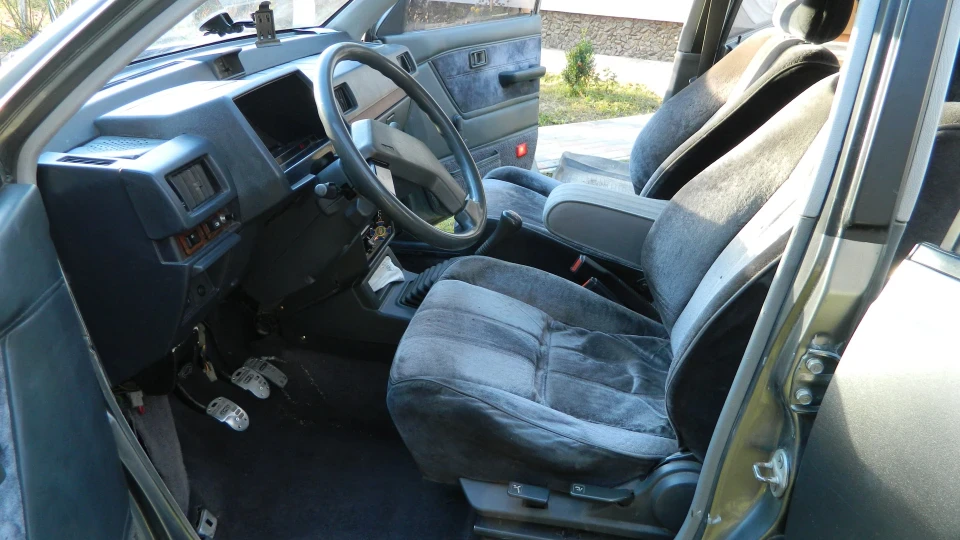 Mitsubishi Space Wagon кросовер 3