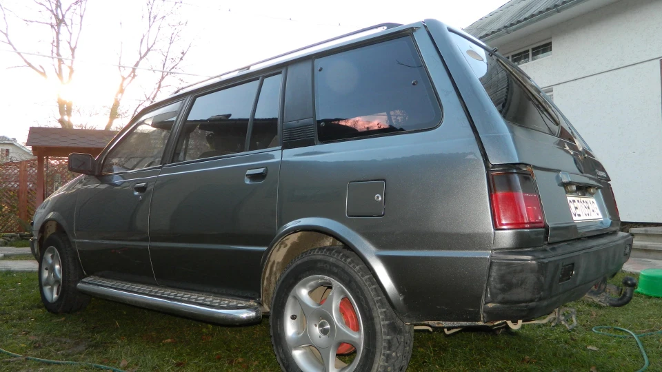 Mitsubishi Space Wagon кросовер 5