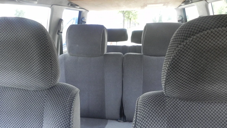 Mitsubishi Space Wagon сірий металік 5