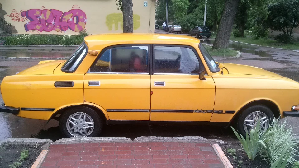 Москвич 2140