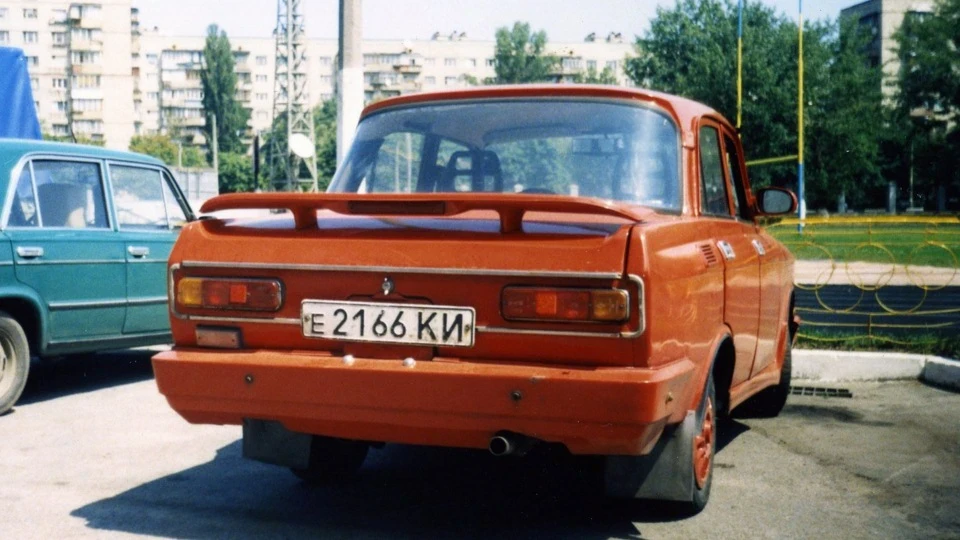 Москвич 2140 червоний дракон 2