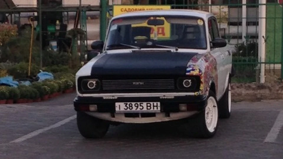 Москвич 2140 AZLK 2140 Carbon Edition