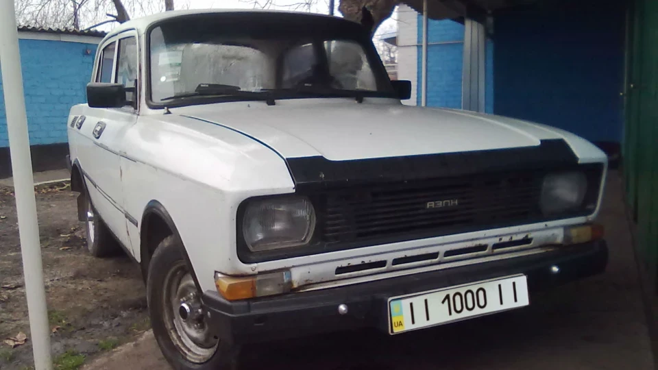 Москвич 2140 білий скорпіон