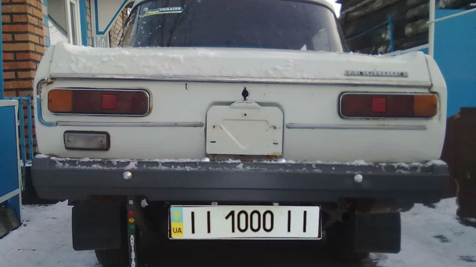 Москвич 2140 білий скорпіон 4