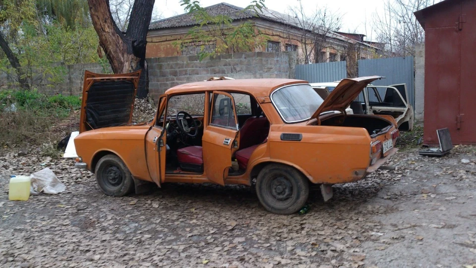 Москвич 2140 Каструля з болтами 5
