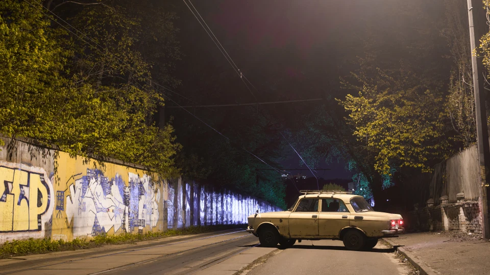 Москвич 2140 напевно обійме стовп 3