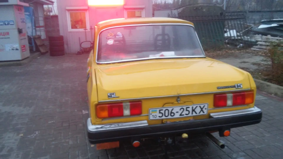 Москвич 2140 yellow submarine