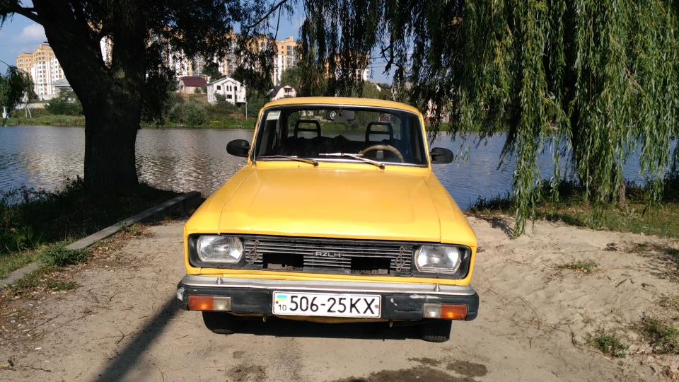 Москвич 2140 yellow submarine 4