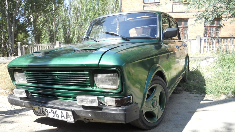 Москвич 2140 Зелений Металік1.8I 3