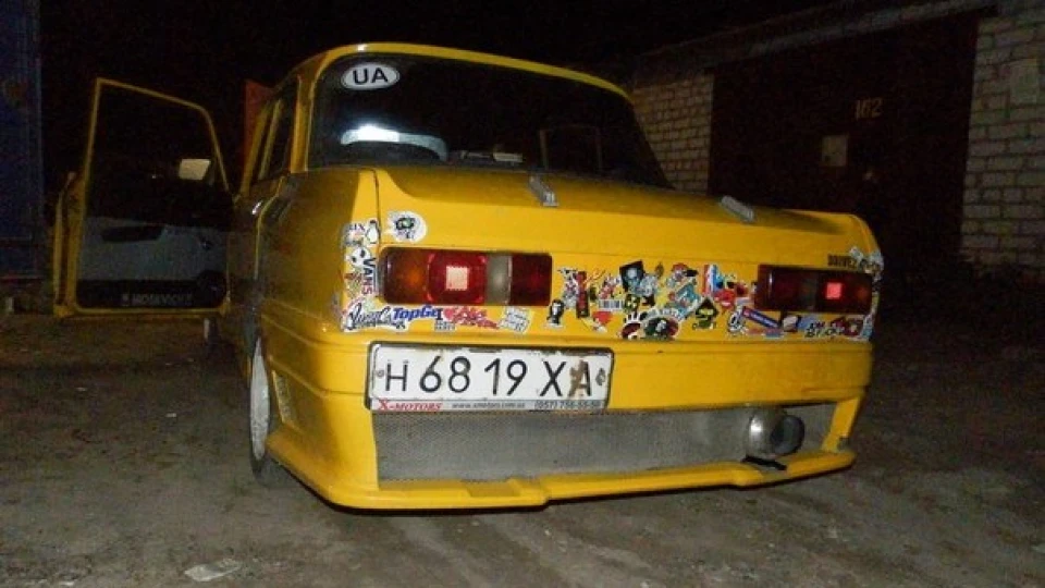 Москвич 2140 Жовтий 1.7 4