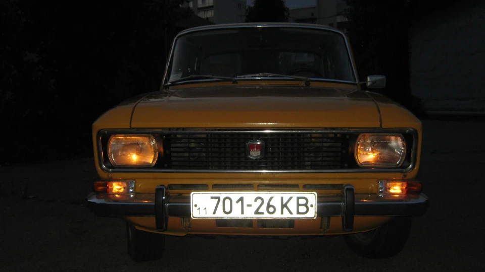 Москвич 2140 Жовтий Москвич 4