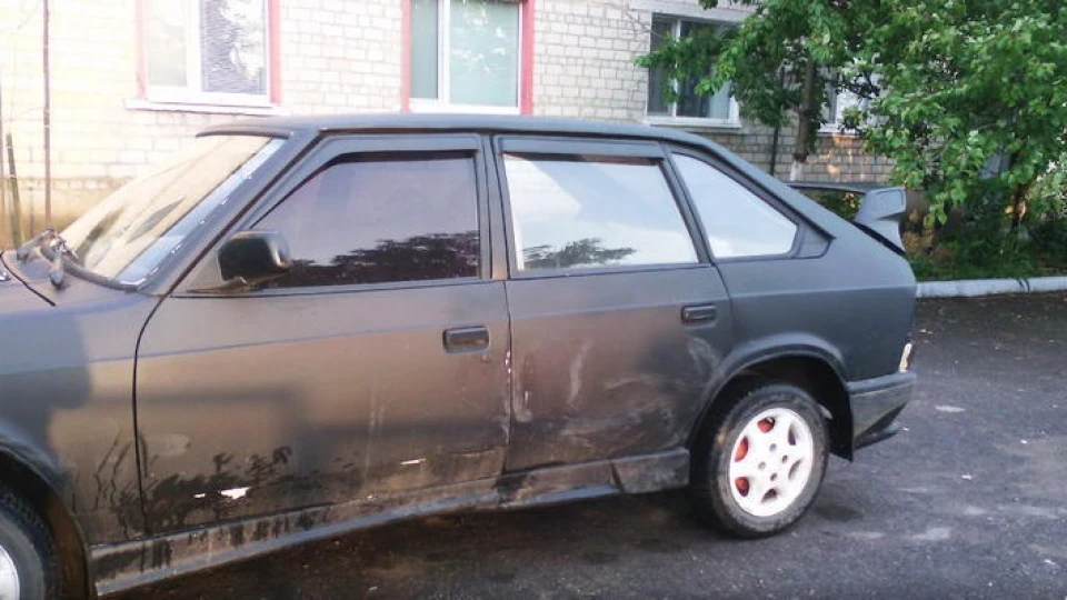Москвич 2141 чорний мат 5