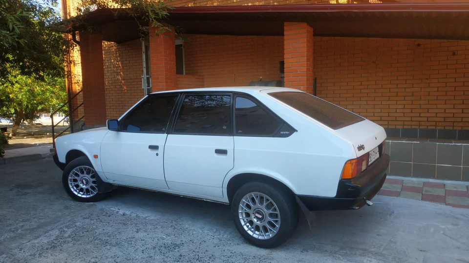 Москвич 2141 F3R White OG 2