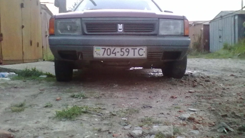 Москвич 2141 на ремонті