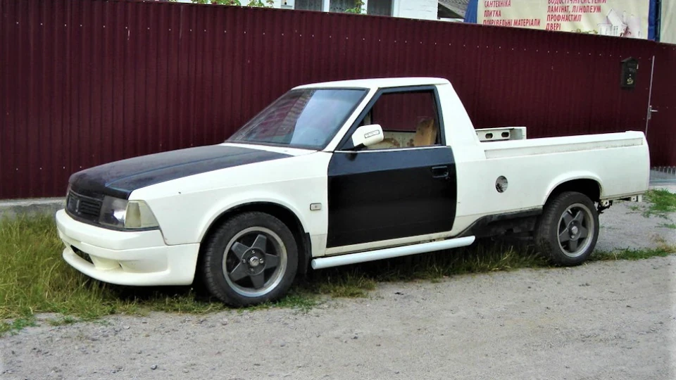 Москвич 2335 UTE 2