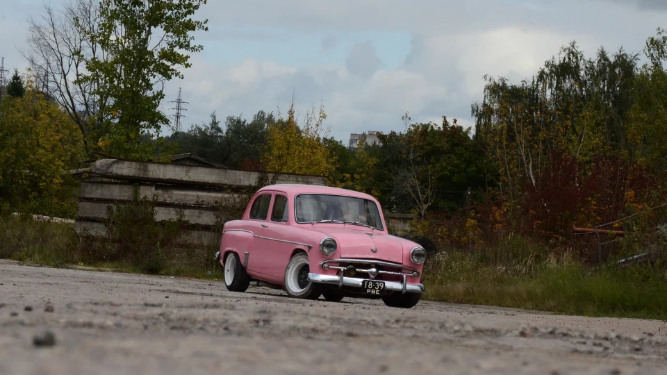 Москвич 407 pink injection 5