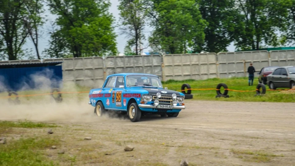 Москвич 412 Пам'яті Гонщиків