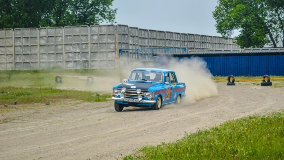 Москвич 412 Пам'яті Гонщиків 2