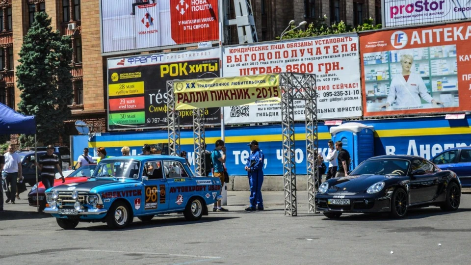 Москвич 412 Пам'яті Гонщиків 3