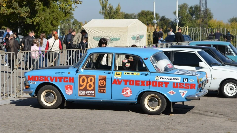 Москвич 412 Пам'яті Гонщиків 4
