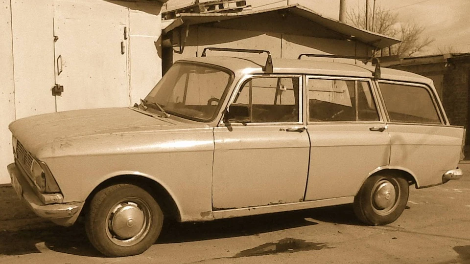 Москвич 427 Exclusive RetroUniversal 3