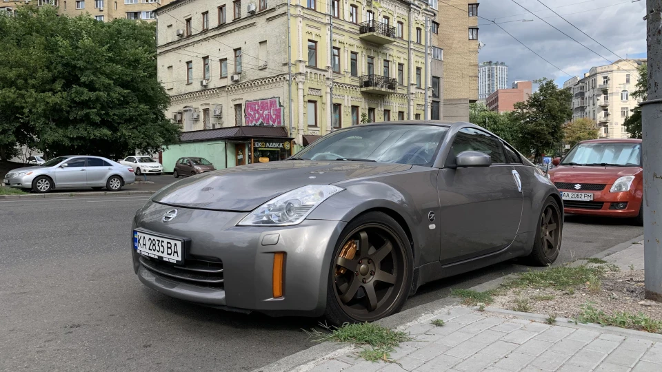Nissan 350Z 4